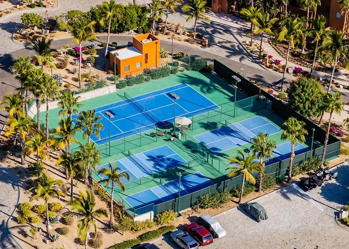 Casa Del Mar Elegant Two-story Oceanfront Escape