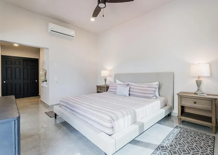 Сasa de vacaciones Casa Del Mar Elegant Two-story Oceanfront Escape