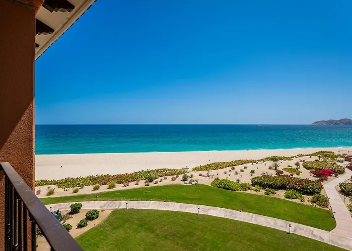 Casa Del Mar Elegant Two-story Oceanfront Escape