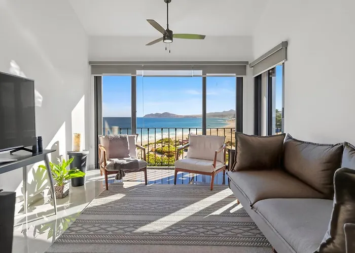 Casa Del Mar Elegant Two-story Oceanfront Escape Сasa de vacaciones *