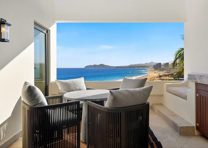 Casa Del Mar Elegant Two-story Oceanfront Escape Сasa de vacaciones